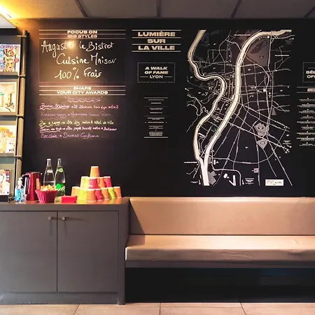 Ibis Styles Centre Confluence Отель