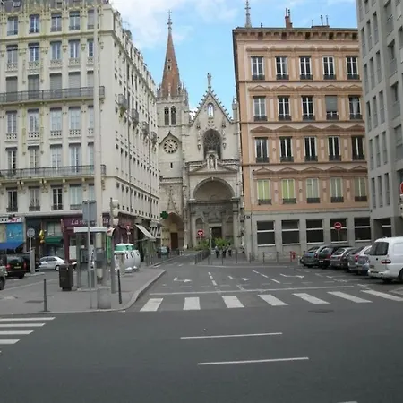 Ibis Styles Centre Confluence 3* Lyon