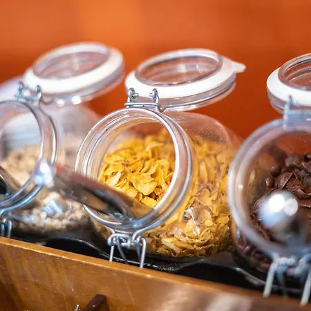 Hotel Ibis Styles Centre Confluence 3*