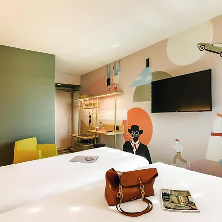 Ibis Styles Centre Confluence Hotel