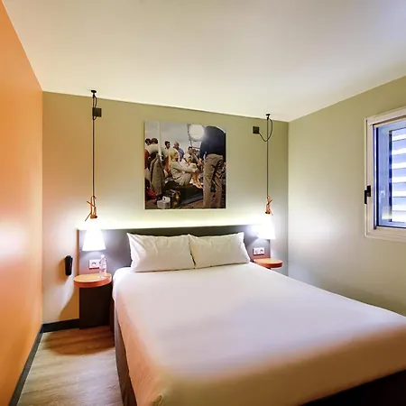 Hotell Ibis Styles Centre Confluence