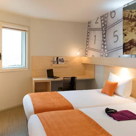 Ibis Styles Centre Confluence 3*