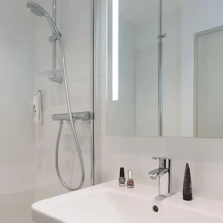 Hotel Ibis Styles Centre Confluence