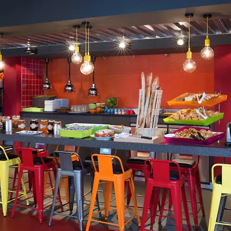 Hotel Ibis Styles Centre Confluence 3*