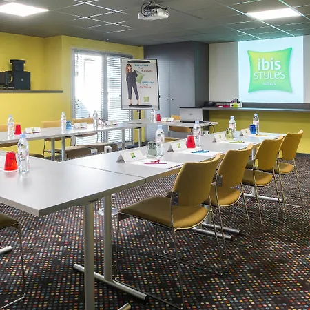 Ibis Styles Centre Confluence 3*