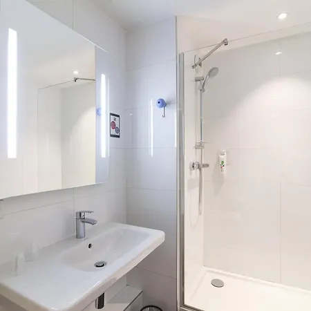 Ibis Styles Centre Confluence 3*