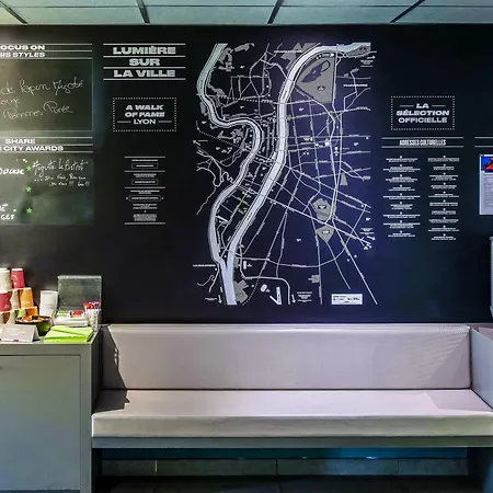 Ibis Styles Centre Confluence Λυών