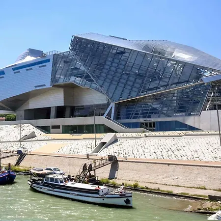 Ibis Styles Centre Confluence 3* Lyon