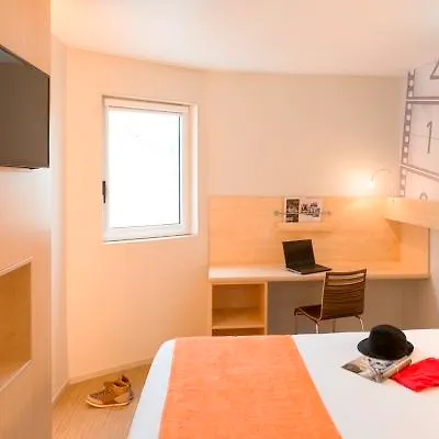 Ibis Styles Centre Confluence Ξενοδοχείο 3*