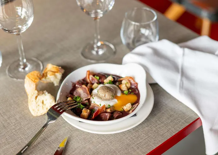 Ibis Styles Centre Confluence Otel 3*