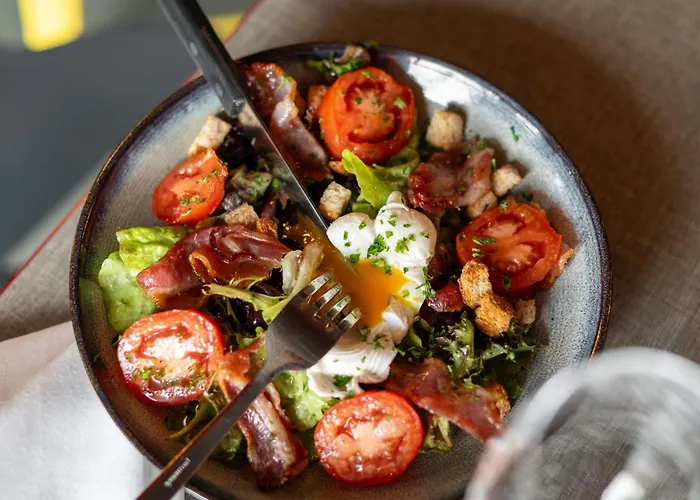 Ibis Styles Centre Confluence Otel 3*