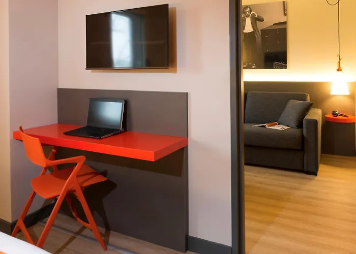 Otel Ibis Styles Centre Confluence 3*