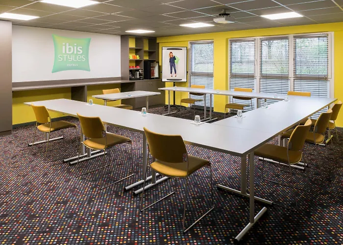 Otel Ibis Styles Centre Confluence 3*