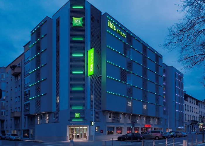 Otel Ibis Styles Centre Confluence 3*