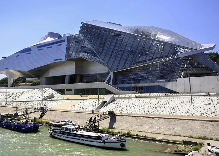 Ibis Styles Centre Confluence Otel Lyon