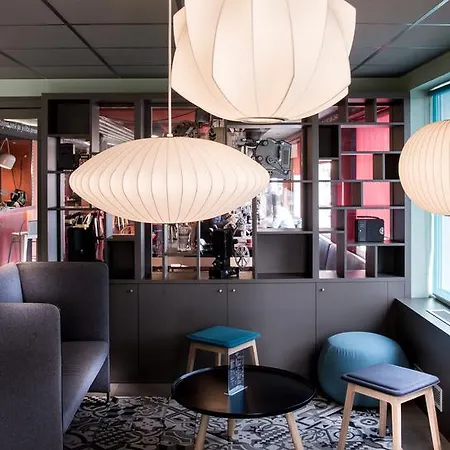 Hotel Ibis Styles Centre Confluence 3*