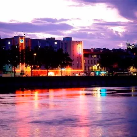 Ibis Styles Centre Confluence Hotel