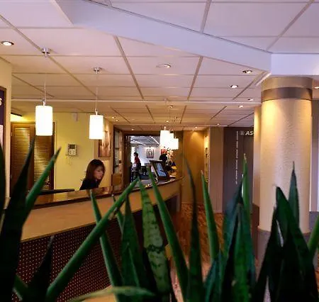 Ibis Styles Centre Confluence Hotel