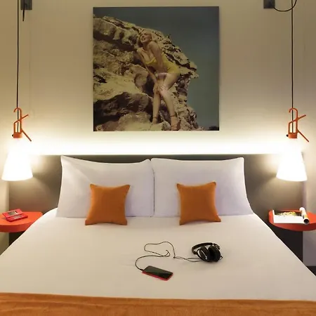 Ibis Styles Centre Confluence 3* Λυών