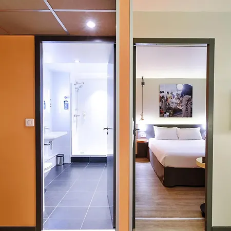 Ibis Styles Centre Confluence Λυών