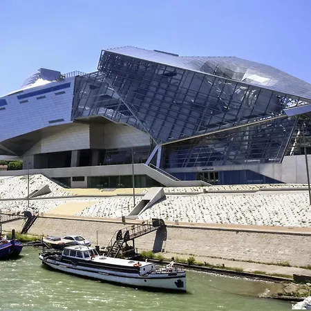 Ibis Styles Centre Confluence Ξενοδοχείο