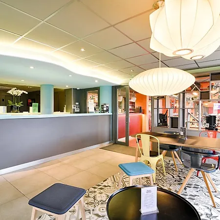 Otel Ibis Styles Centre Confluence 3*